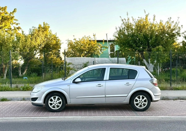 Opel Astra cena 10900 przebieg: 201300, rok produkcji 2008 z Szczecin małe 79